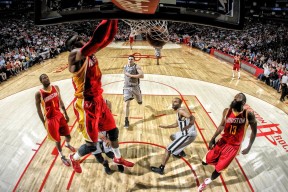 开云体育官网-又见绝平！迈阿密热火与广东男篮鏖战至终场，爱德华兹读秒救主