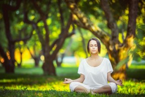 开云APP-全运会抢七大战对决在即！明尼苏达森林狼演练定位球，巴黎圣日耳曼密集防守应对